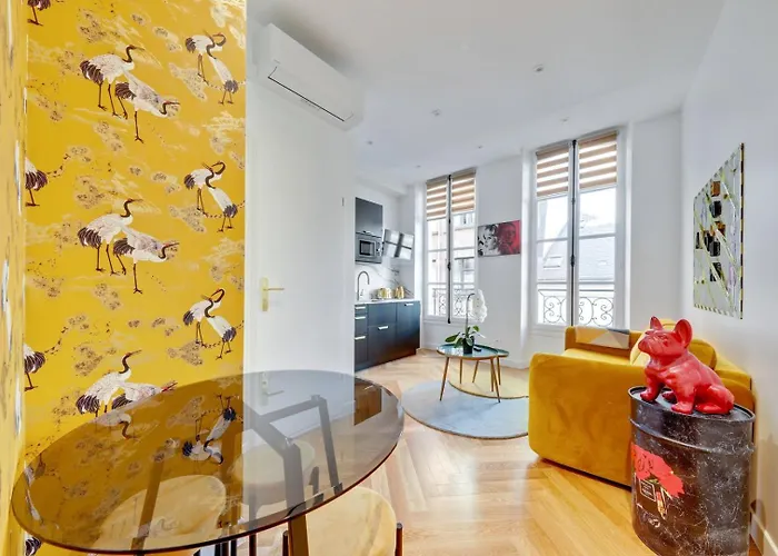 Apartament 208 Guerlain - Superb In *